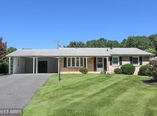 17604 Wheat Fall Dr, Derwood, MD 20855