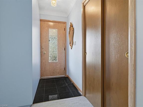 5th image of 4 Corbett Ave