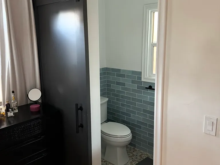 1257 S Sycamore Ave — Photo 18