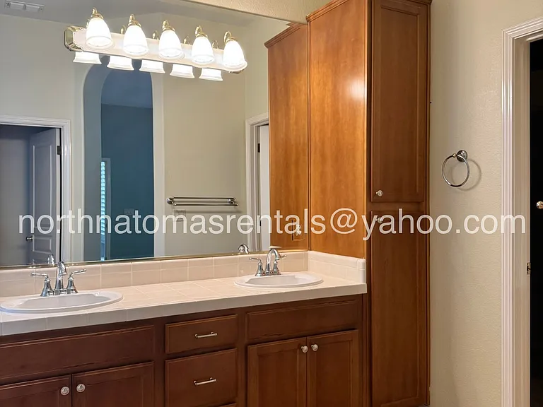 3949 Moraga Dr — Photo 34