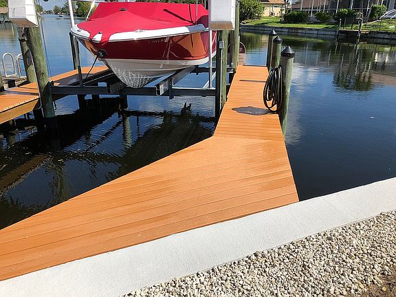 Tangent surfaced boat dock