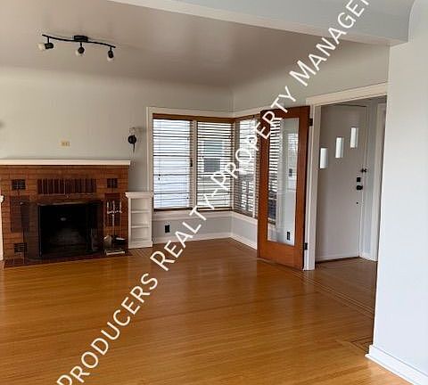 3rd image of 33700 3rd Ave