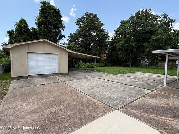 3rd image of 2191 Floyd Dr