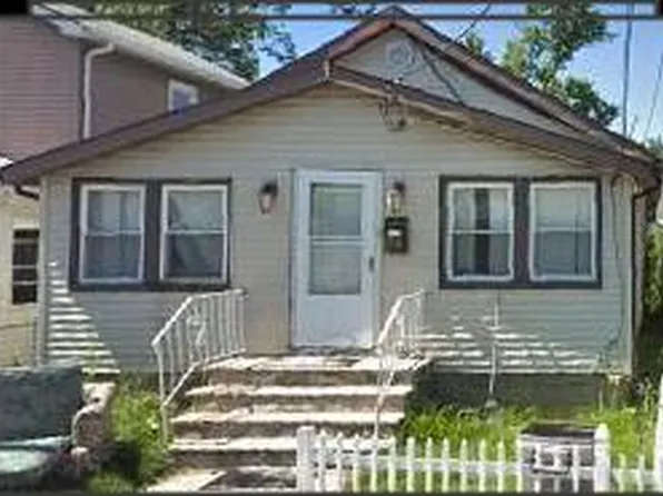 23 Grove Pl, Keansburg, NJ 07734