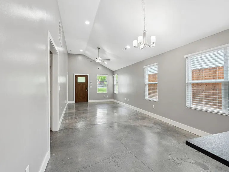 298C Garner Ave — Photo 8