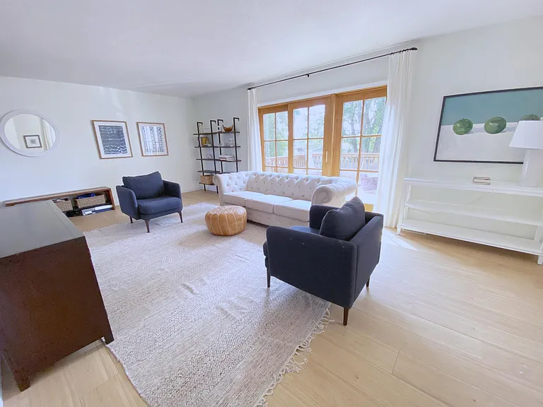 1418 Manton St NE — Photo 6