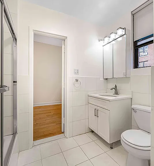 107 E 63rd St #5 — Photo 3