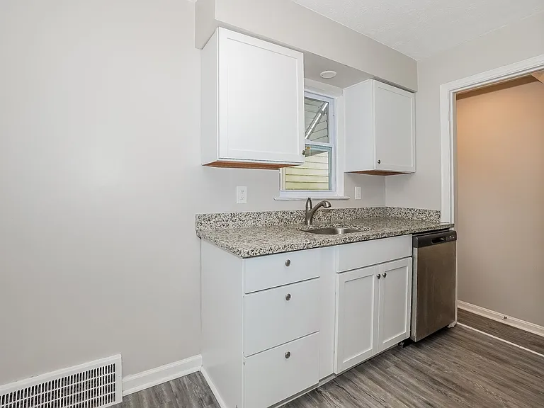 526039_022_kitchen_13273235.jpg
