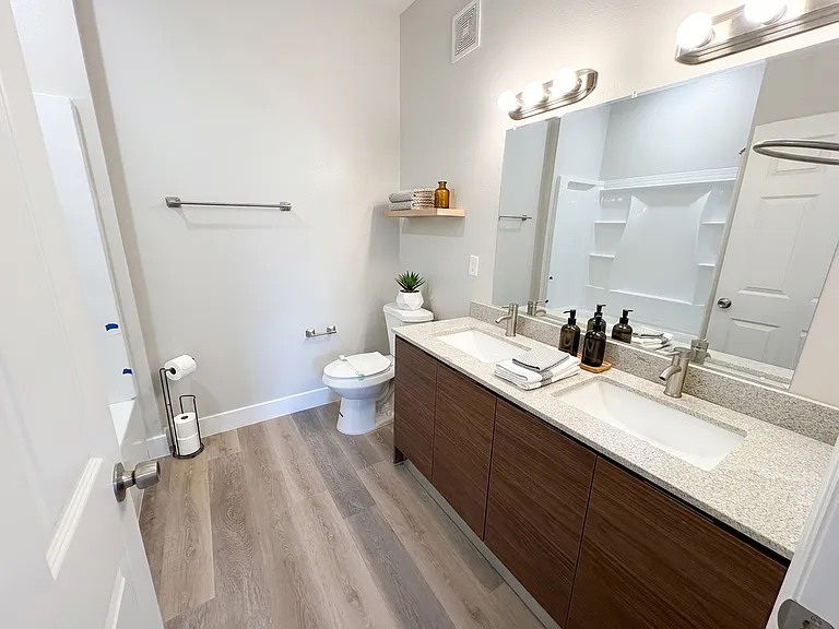 4424 S Texas Ave #104 — Photo 14