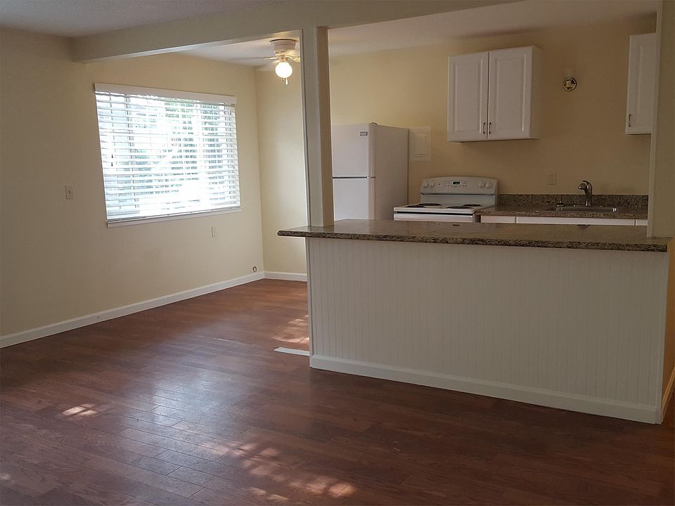 1st image of 1119 Roewill Dr APT 2