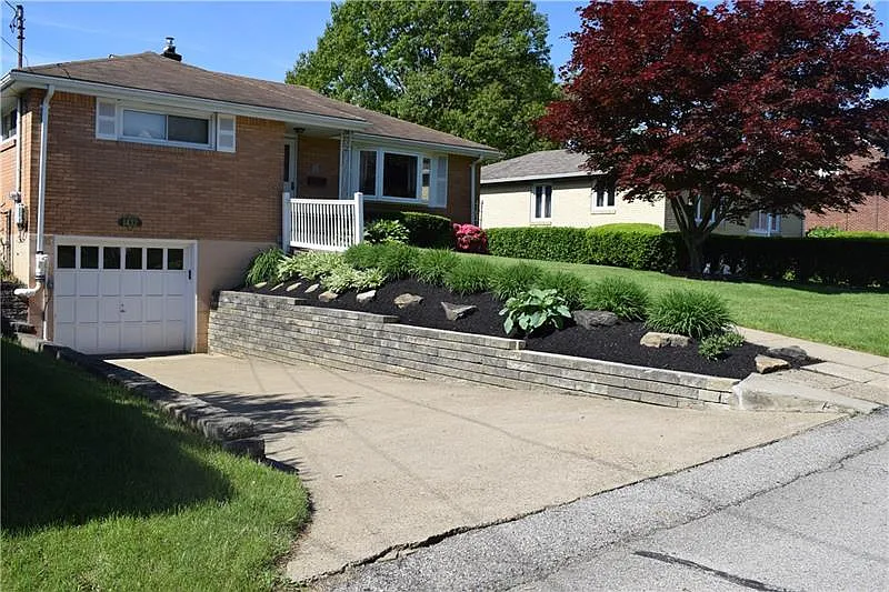 1432 Stanley Dr photo 1