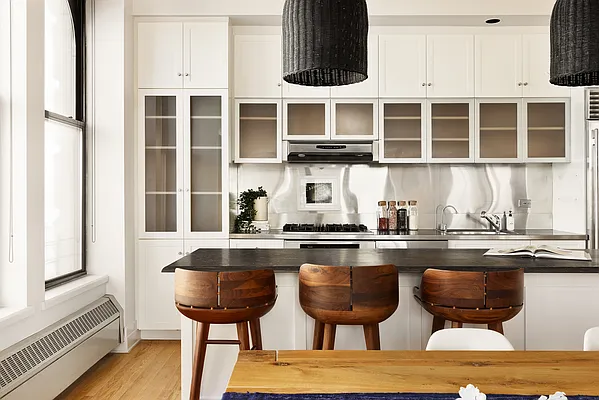 Sold by Compass | media 7