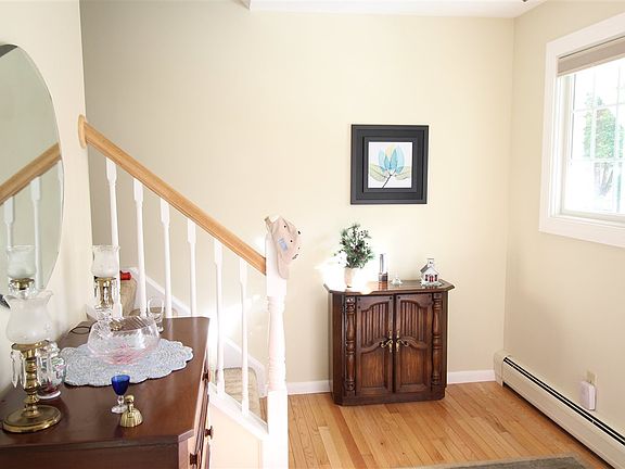 2nd image of 14 Longview Dr