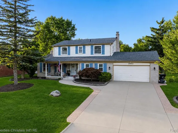 29042 Raleigh Rd, Farmington Hills, MI 48336