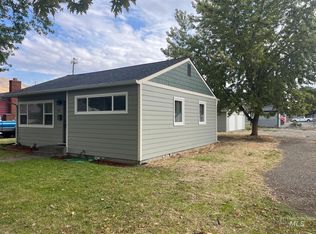 423 13th St, Clarkston, WA 99403