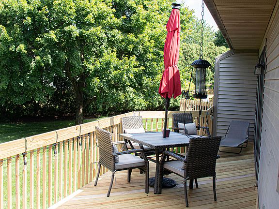 5th image of 9161 S Maple Lake Dr #74
