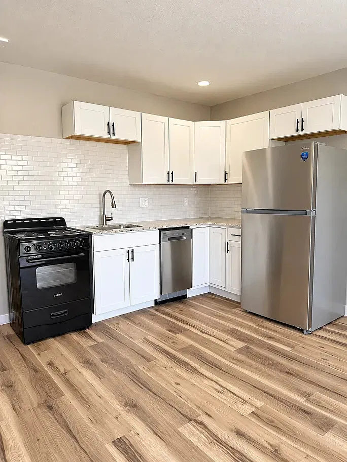 2 bed, $1,095 — Photo 3