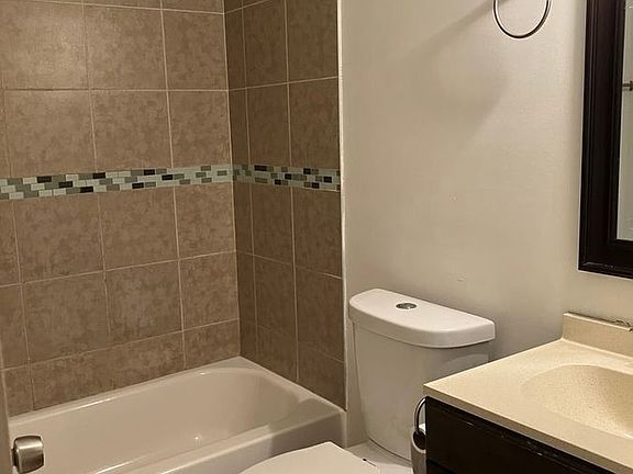 5th image of 423 N 40th St APT C