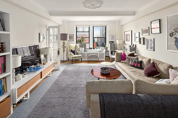 Rented by Yangtze Hudson LLC | media 11