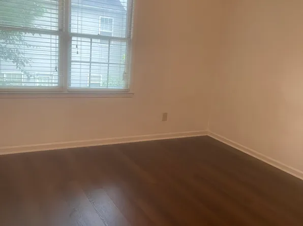 939 Glynn Oaks Dr, Clarkston, GA 30021