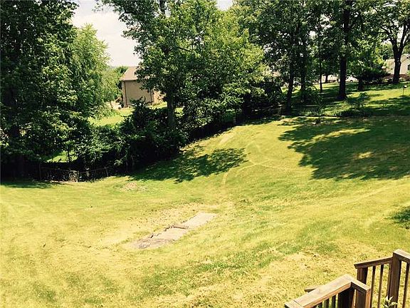 3rd image of 14486 Grace Ln