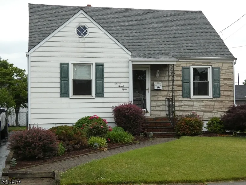 1128 Gress St photo 1