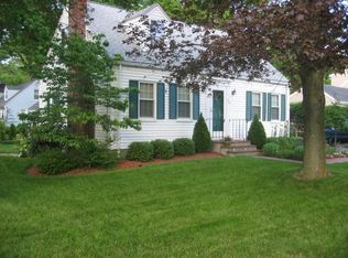 356 Common St, Walpole, MA 02081