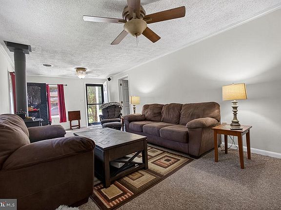 5th image of 330 Ruth Ave