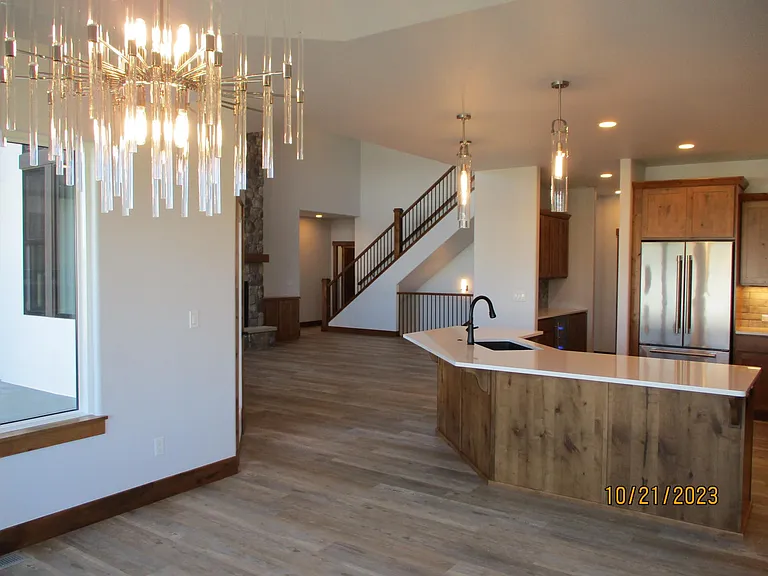 Dining area to front entrance