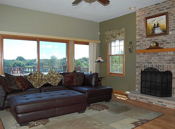 5th image of 1450 Della Dr