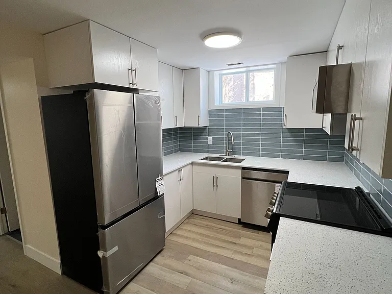 370 Jonathan St #LOWER — Photo 11