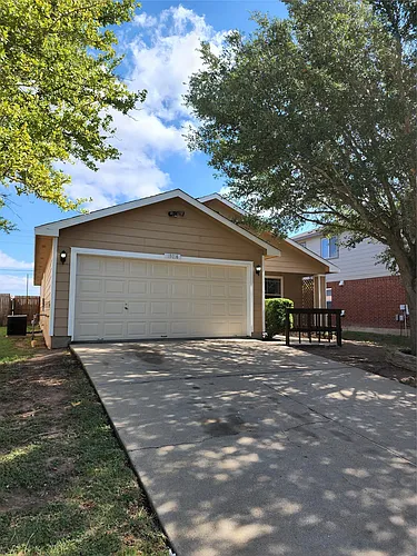 18016 Honey Locust Ln Photo 1
