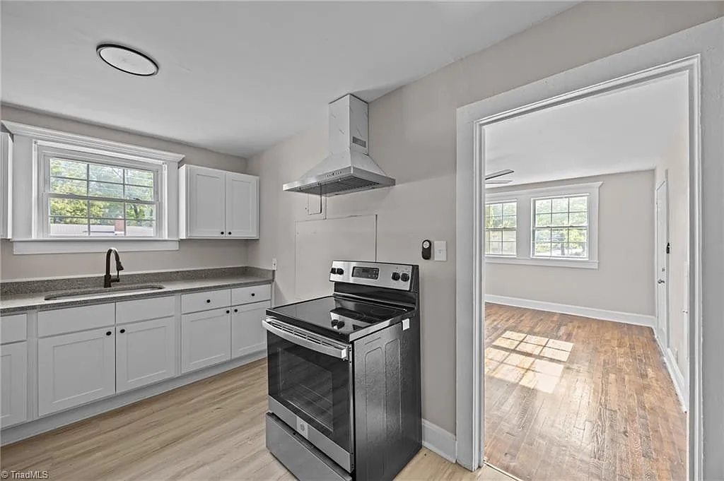 1 bed, 696 sqft, $1,250 — Photo 4