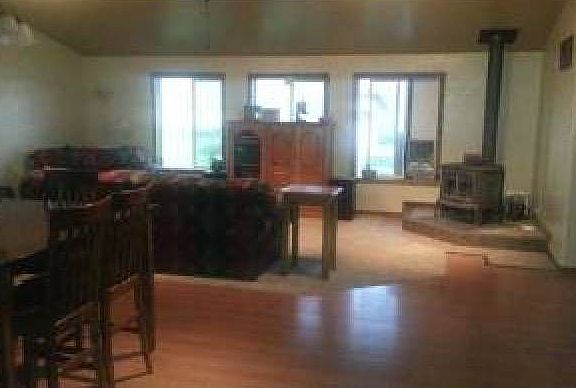 Living room/dining room