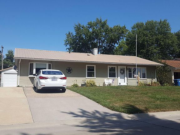 2nd image of 939 38th Ave