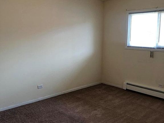 5th image of 8512 W 87th St APT 16