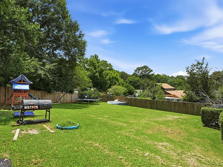 405 King Arthur Ct — Photo 16
