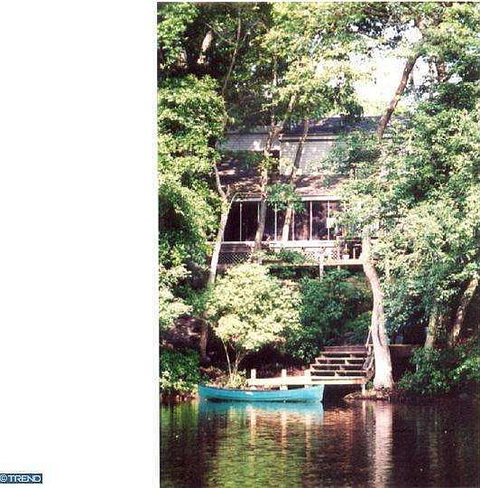 1st image of 166 Raymond St