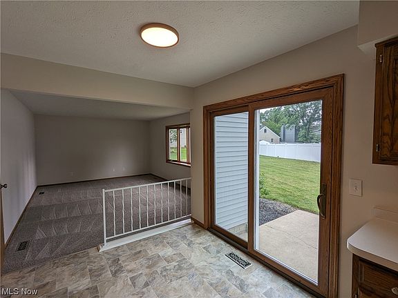 5th image of 152 Findlay Ct