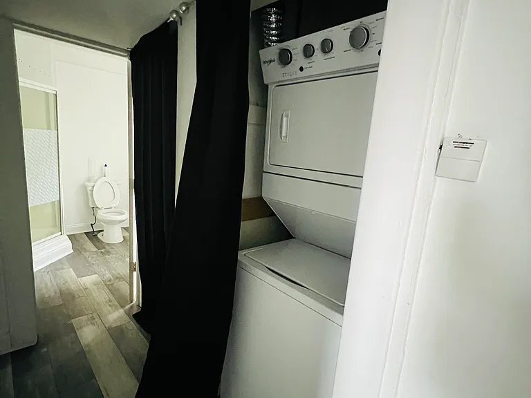 975 1/2 Campbell Ave #2 — Photo 4