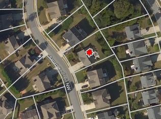 1927 Barrett Knoll Cir NW, Kennesaw, GA 30152