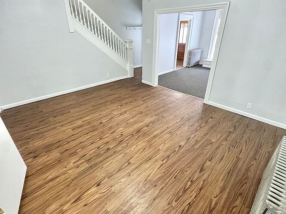 5th image of 917 W Liberty St #921