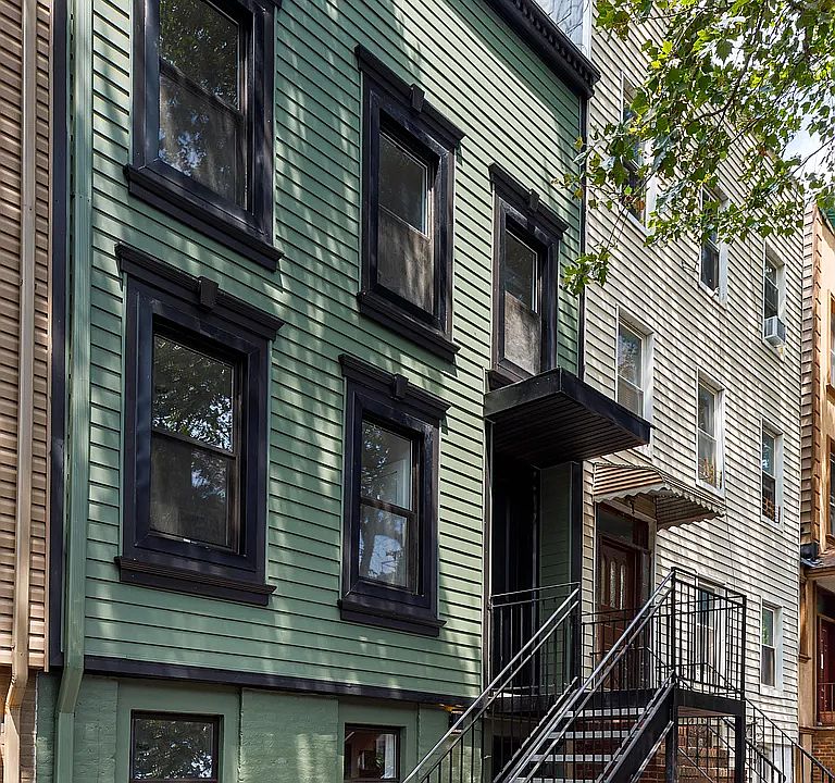 1st image of 59 Devoe St