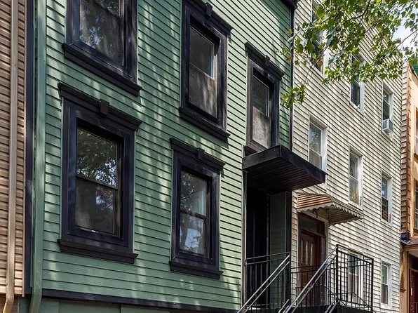 59 Devoe St, Brooklyn, NY 11211