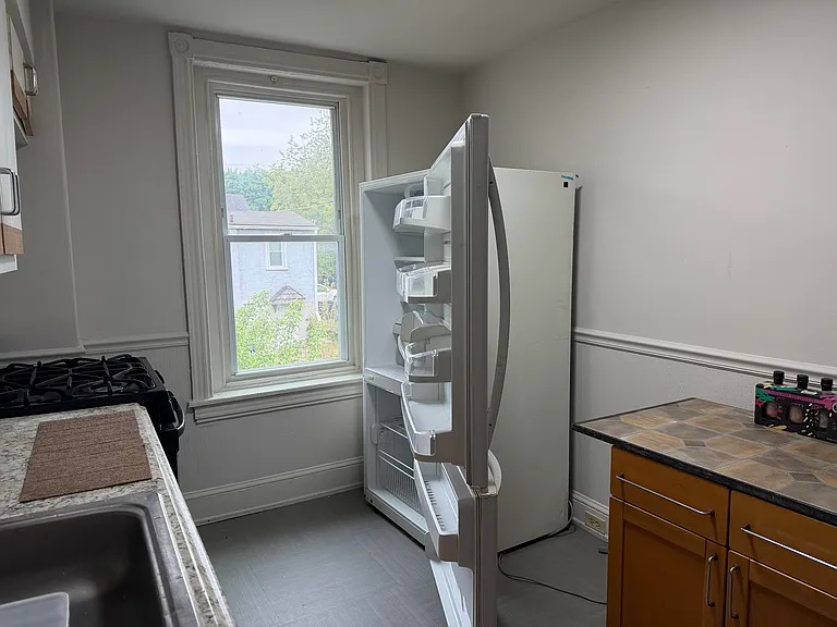 502 W Main St #2 — Photo 16