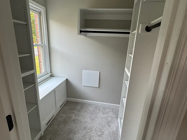 816 Moffat Ln — Photo 13