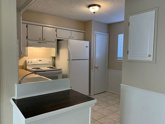 4th image of 1412 Bill Carroll Dr