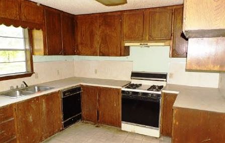 5th image of 3792 E 80th St N