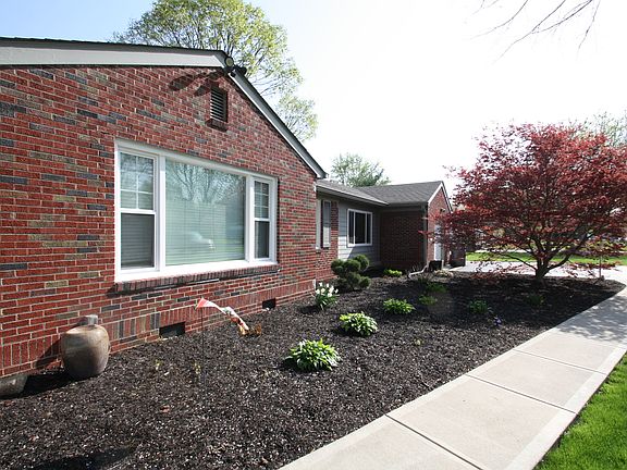 4th image of 1740 Forest Dr