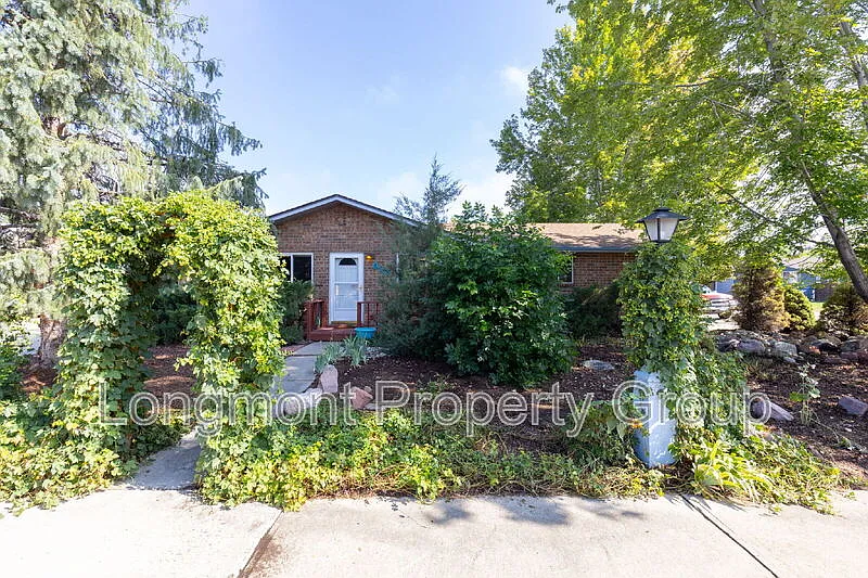 926 Yeager Pl